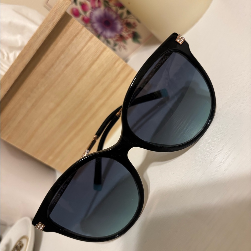 Tiffany & Co. sunglasses - Picture 6 of 7